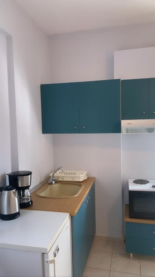 Ilias Apartments Finikounta Exterior photo