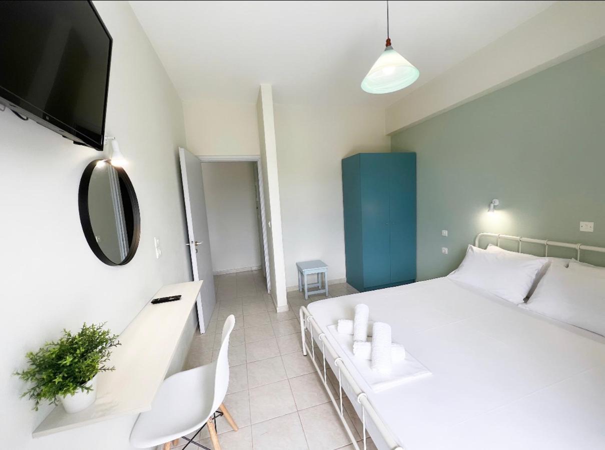 Ilias Apartments Finikounta Exterior photo
