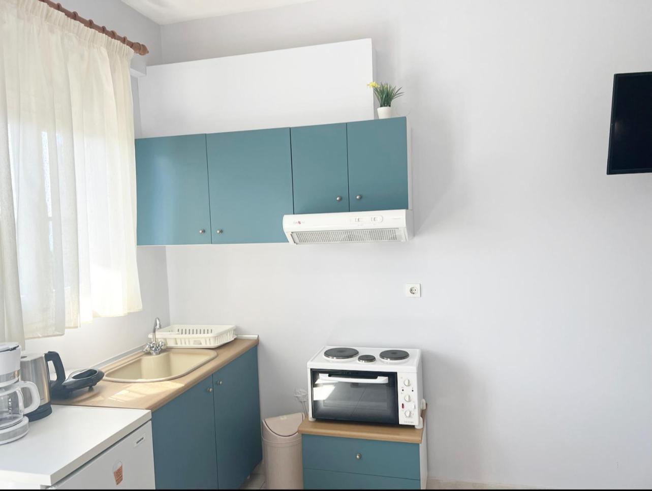 Ilias Apartments Finikounta Exterior photo